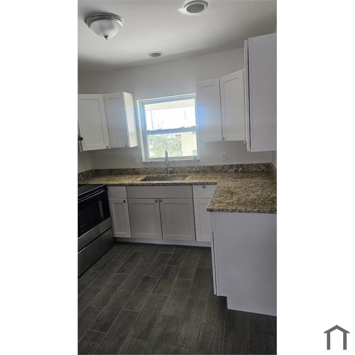 1250 E Sample Rd
